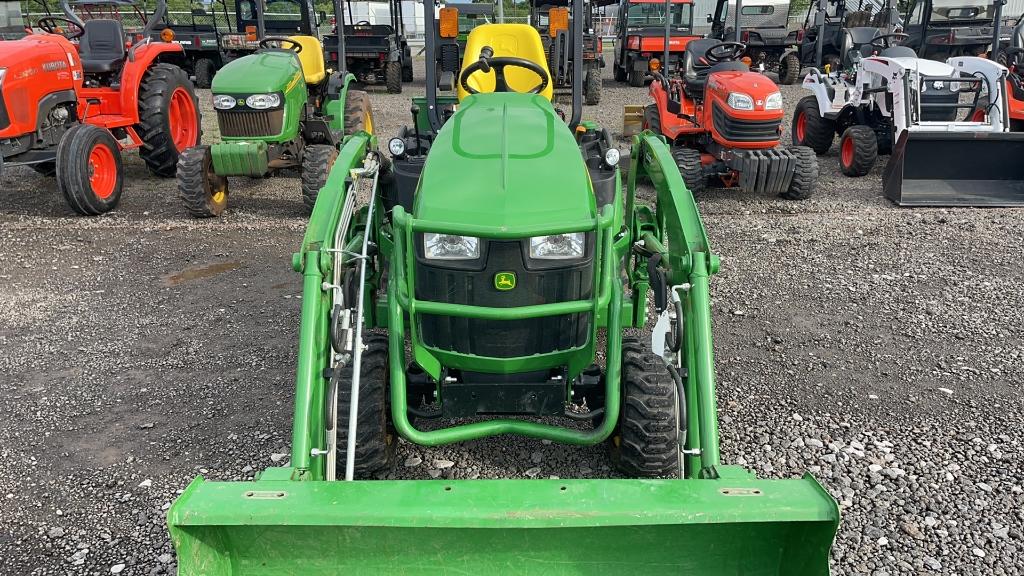 JOHN DEERE 1025R TRACTOR