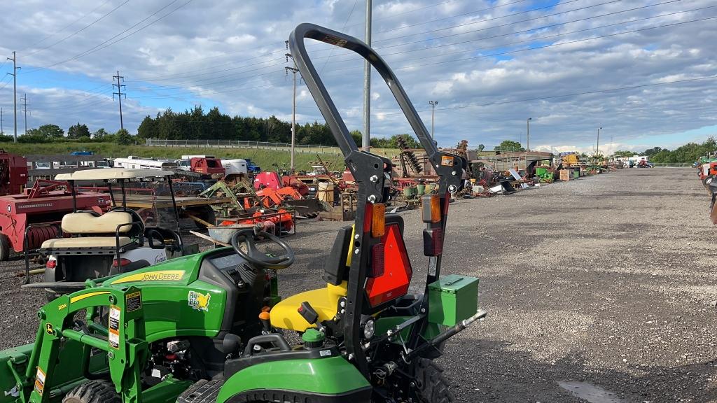 JOHN DEERE 1025R TRACTOR