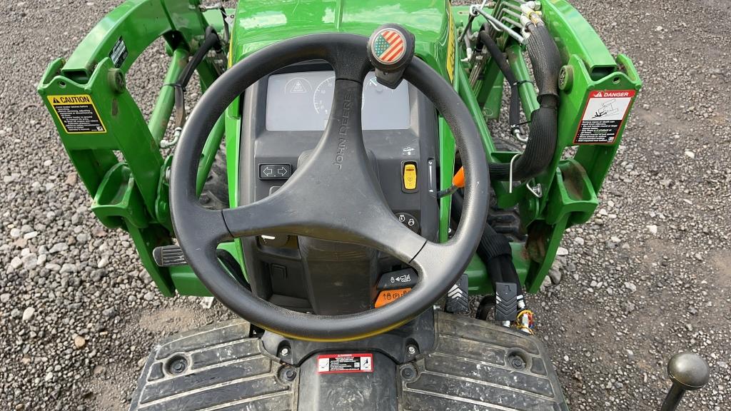 JOHN DEERE 1025R TRACTOR