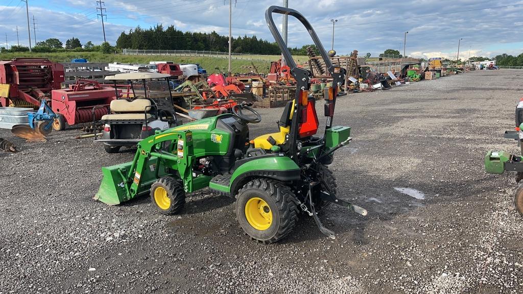 JOHN DEERE 1025R TRACTOR