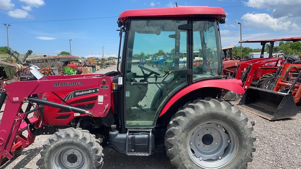 MAHINDRA 5010 TRACTOR