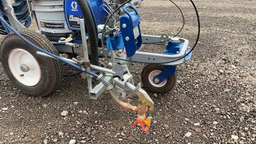 GRACO LINE LAZER IV 3900 PARKING LOT LINE SPRAYER