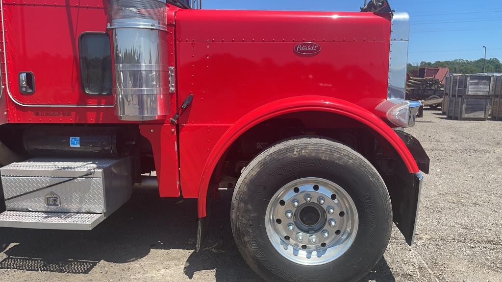 2007 PETERBILT 379 TRI AXLE ROAD TRACTOR