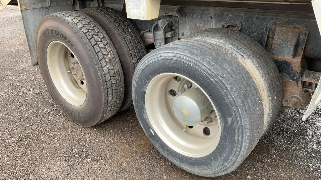 1991 PETERBILT 357 SINGLE AXLE DUMP TRUCK