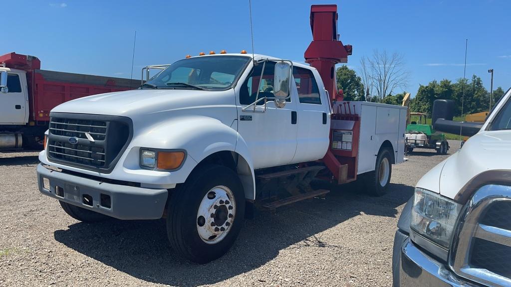 2000 FORD F-650 SERVICE TRUCK