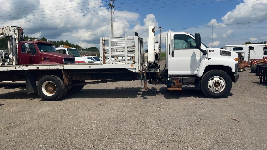 2005 GMC 7500 CRANE TRUCK