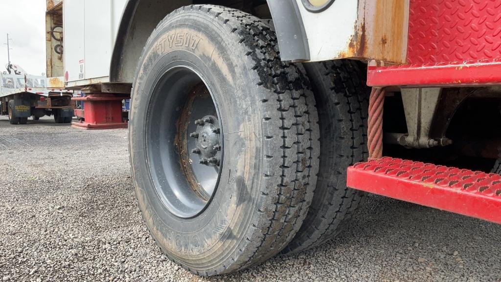 2007 FREIGHTLINER BUSINESS CLASS M2 BUCKET TRUCK