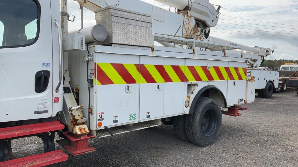 2007 FREIGHTLINER BUSINESS CLASS M2 BUCKET TRUCK