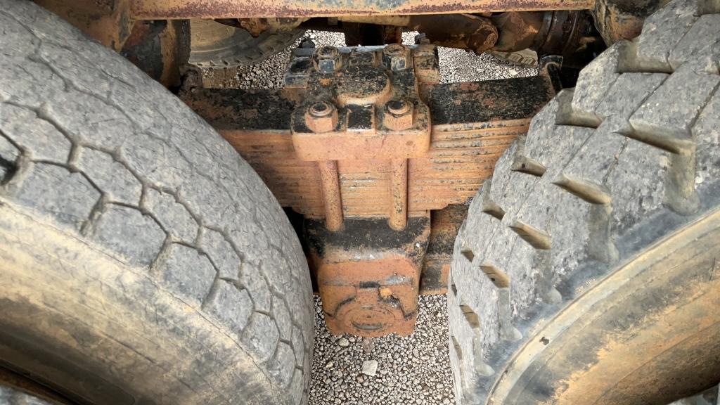 1976 FORD 9000 TANDEM AXLE DUMP TRUCK