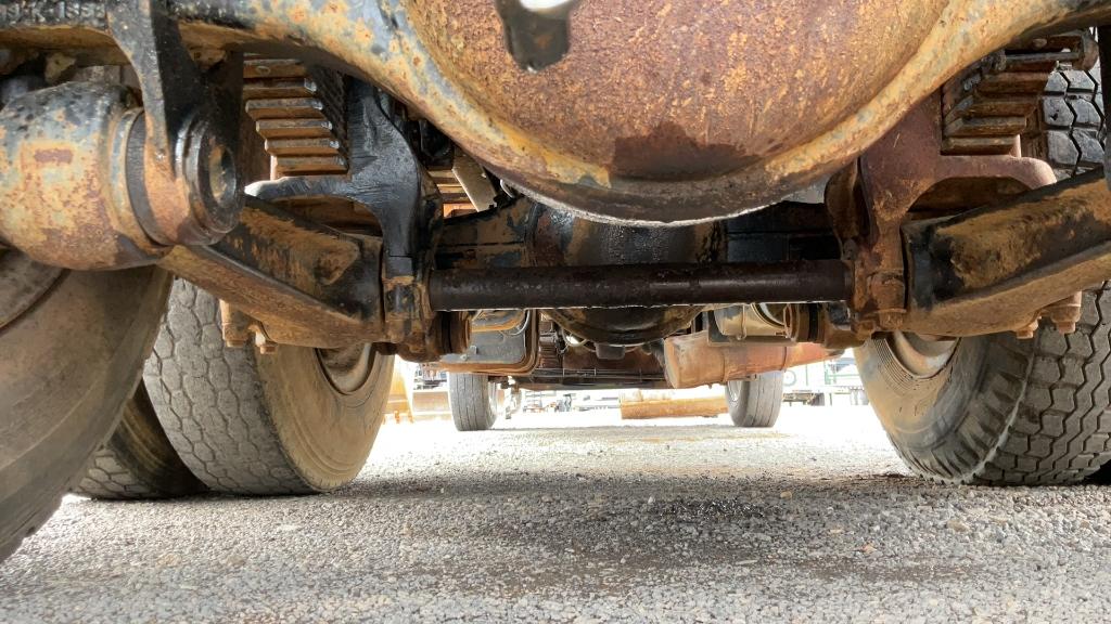 1976 FORD 9000 TANDEM AXLE DUMP TRUCK