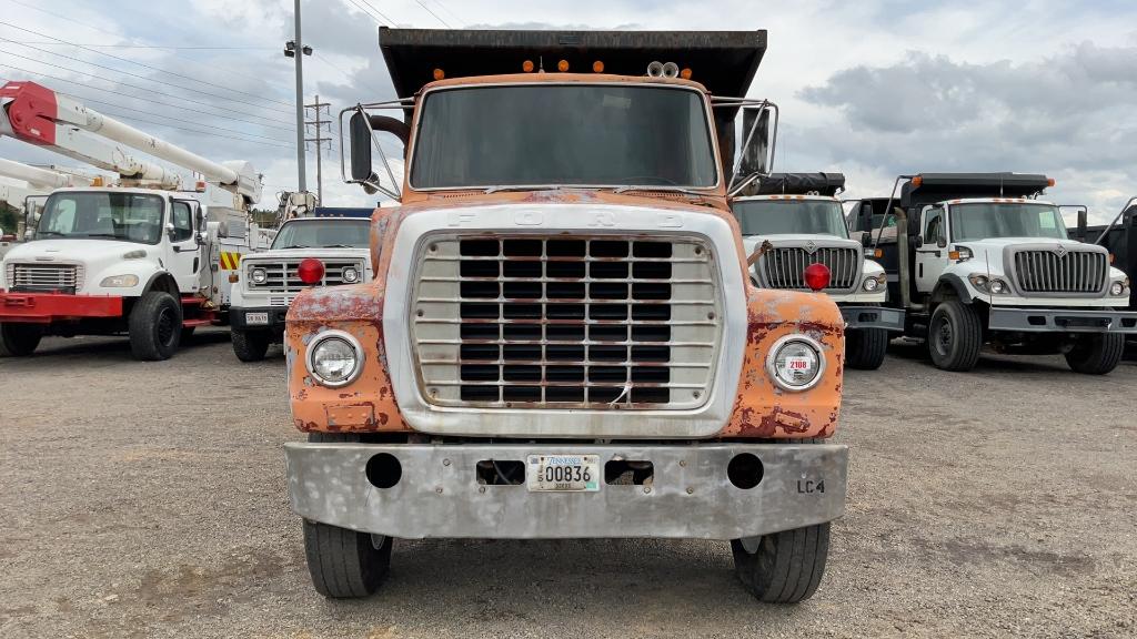 1976 FORD 9000 TANDEM AXLE DUMP TRUCK