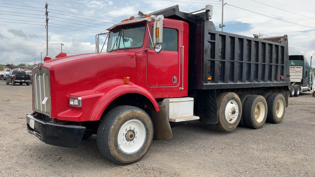 1989 KENWORTH T800 TRI-AXLE DUMP TRUCK