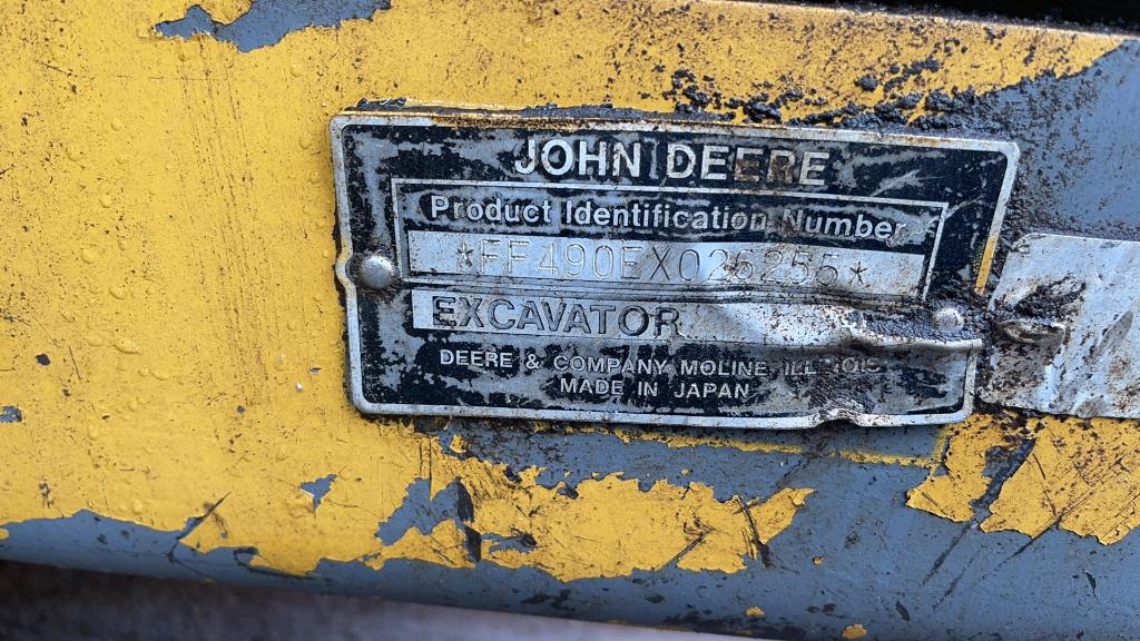 JOHN DEERE 490E EXCAVATOR