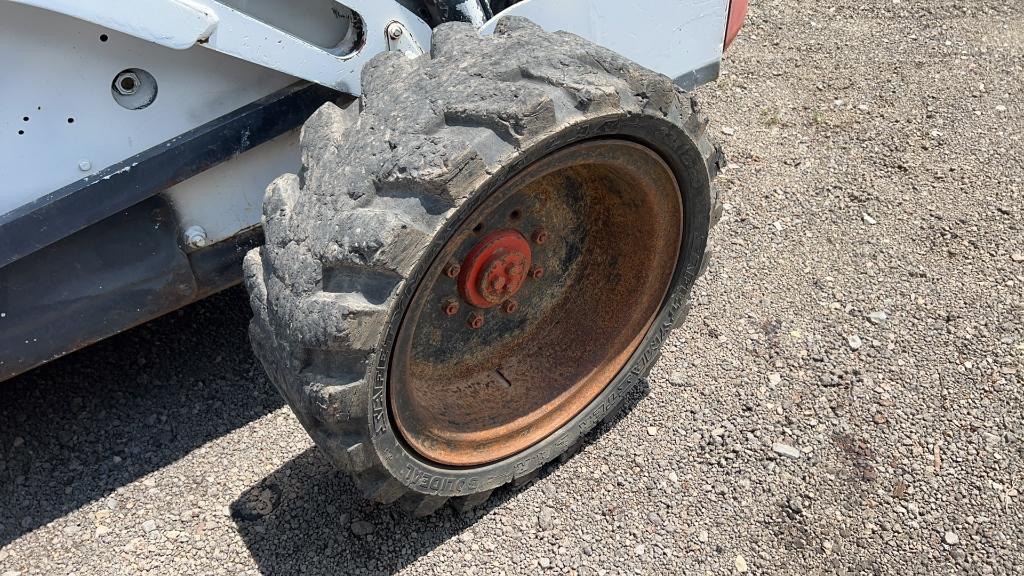 BOBCAT SKID STEER