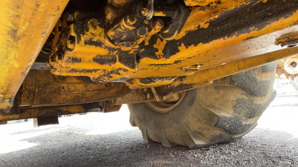 JOHN DEERE 710B LOADER/BACKHOE