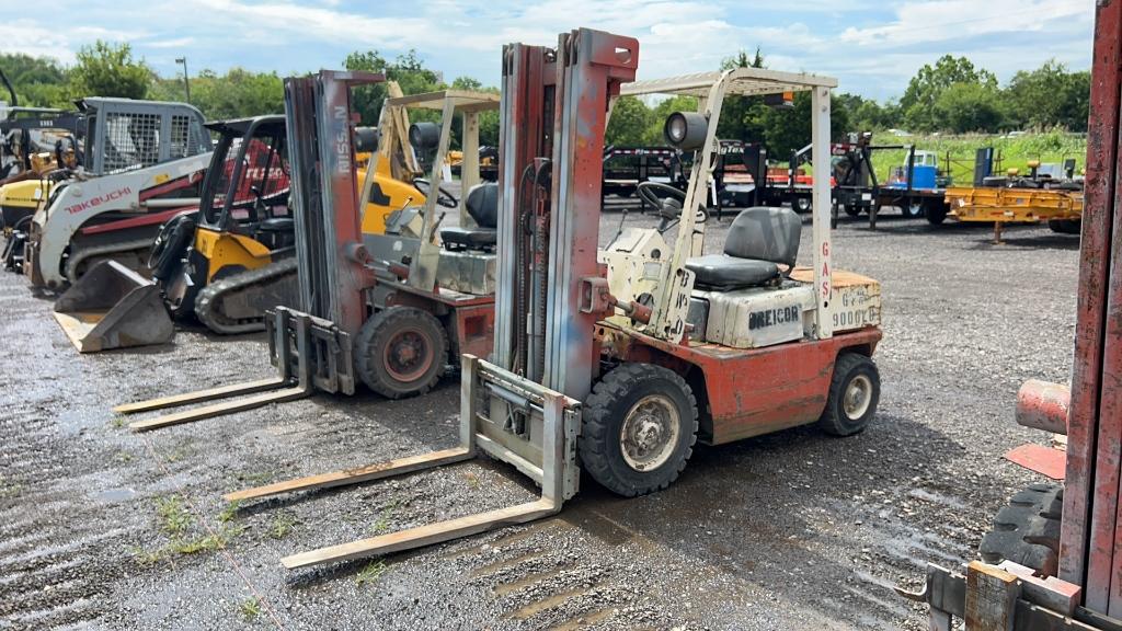 NISSAN PF02A25V FORKLIFT