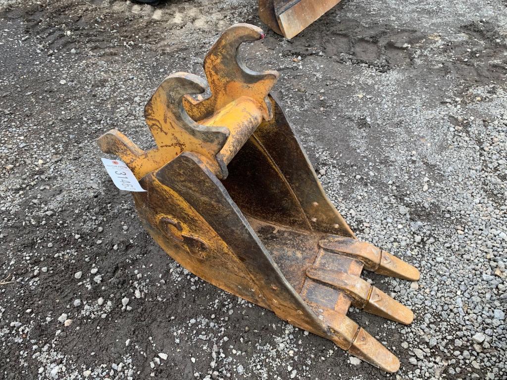 12" EXCAVATOR BUCKET