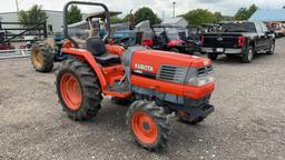 KUBOTA L2900 TRACTOR