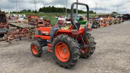 KUBOTA L2900 TRACTOR