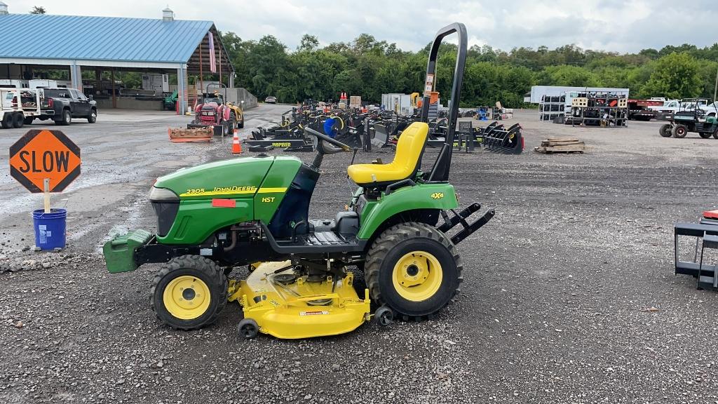 JOHN DEERE 2305 COMPACT TRACTOR