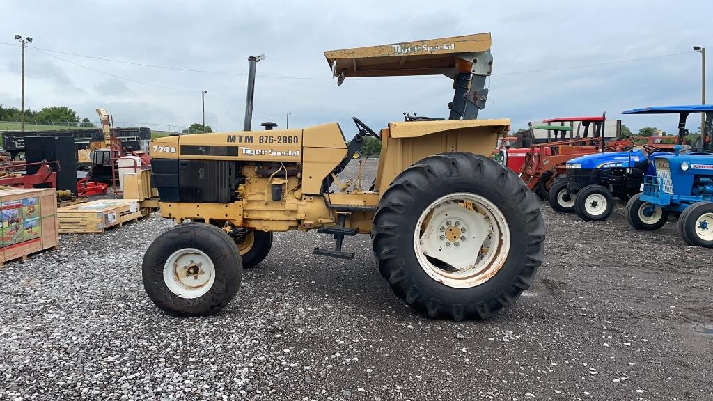 NEW HOLLAND 7740 TIGER SPECIAL TRACTOR