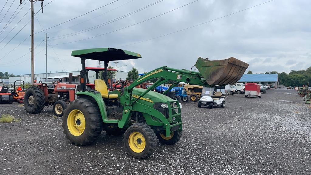 JOHN DEERE 4720 TRACTOR