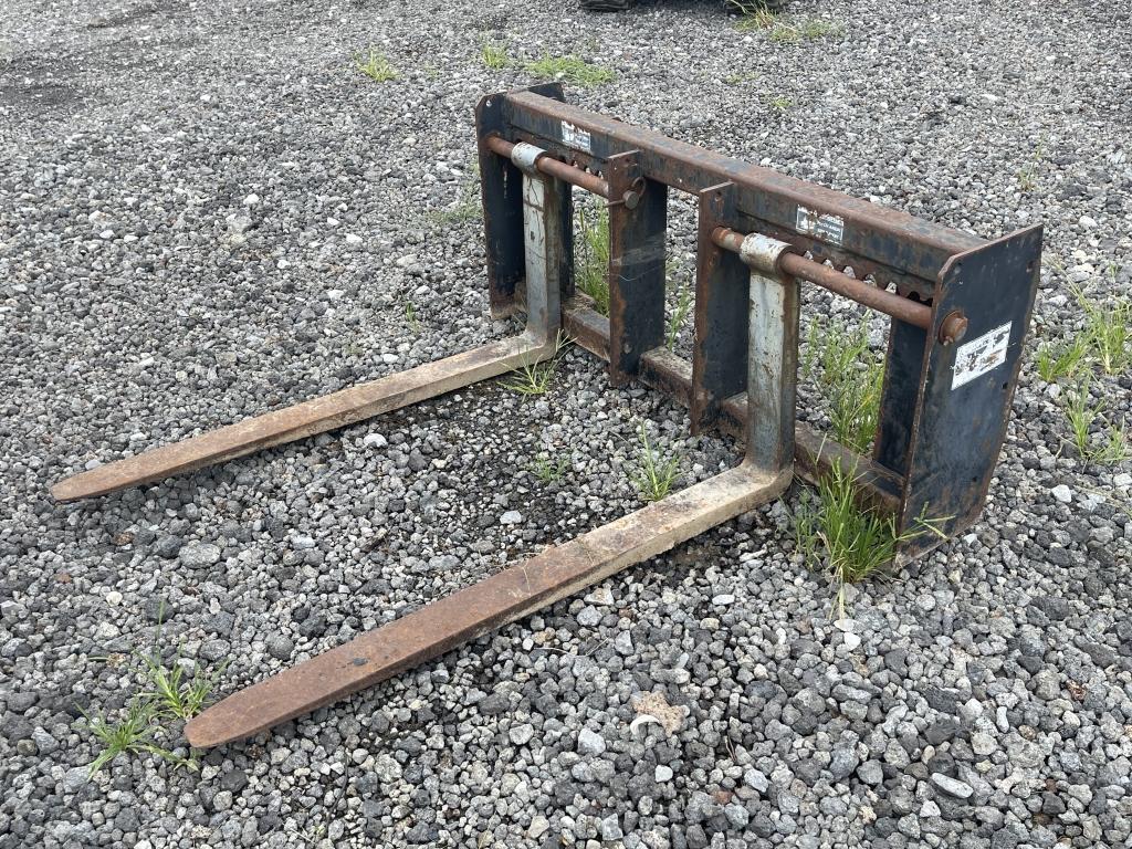 PALLET FORKS FITS NEW HOLLAND LOADER