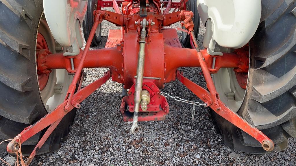 FORD 601 WORKMASTER TRACTOR