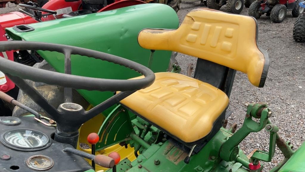 JOHN DEERE 2130