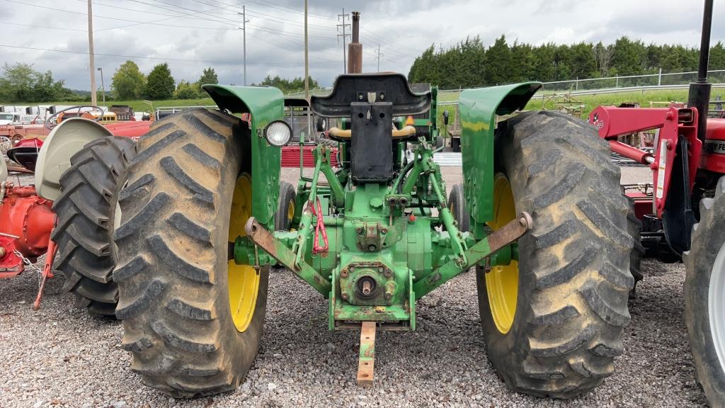 JOHN DEERE 2130