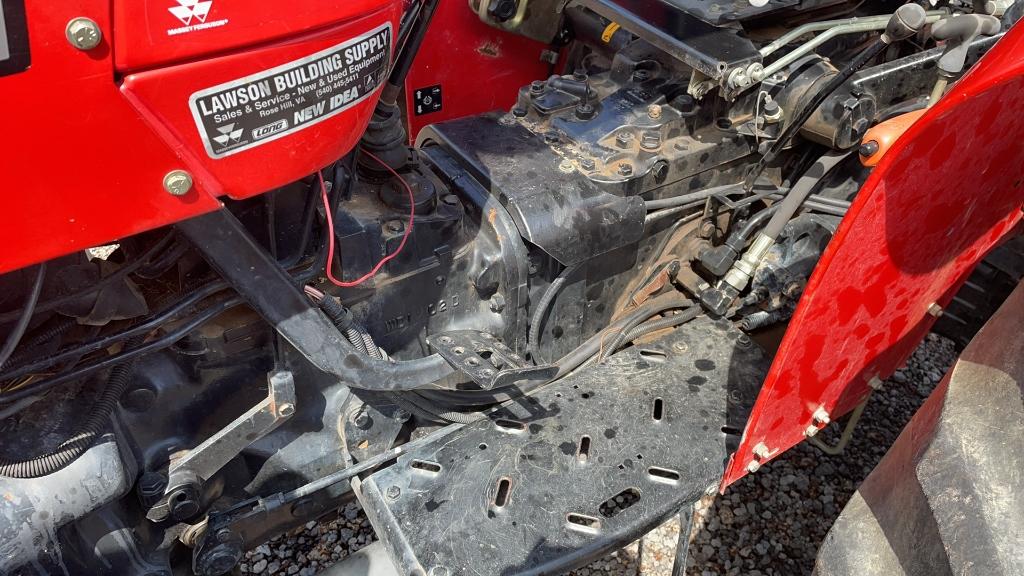 MASSEY FERGUSON 243 TRACTOR