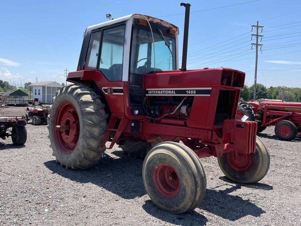 INTERNATIONAL 1486 TRACTOR