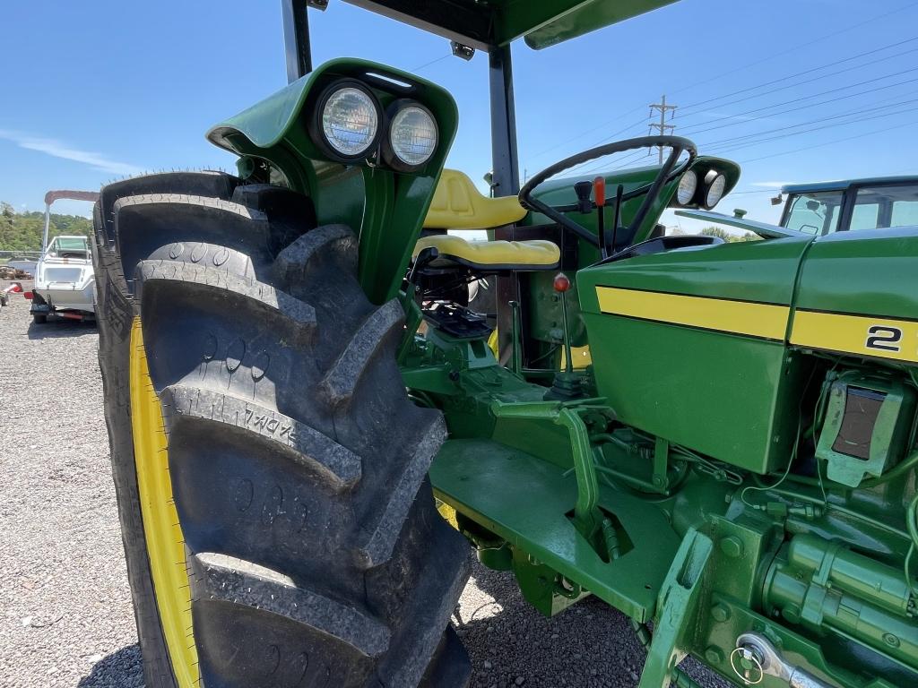 JOHN DEERE 2130 TRACTOR