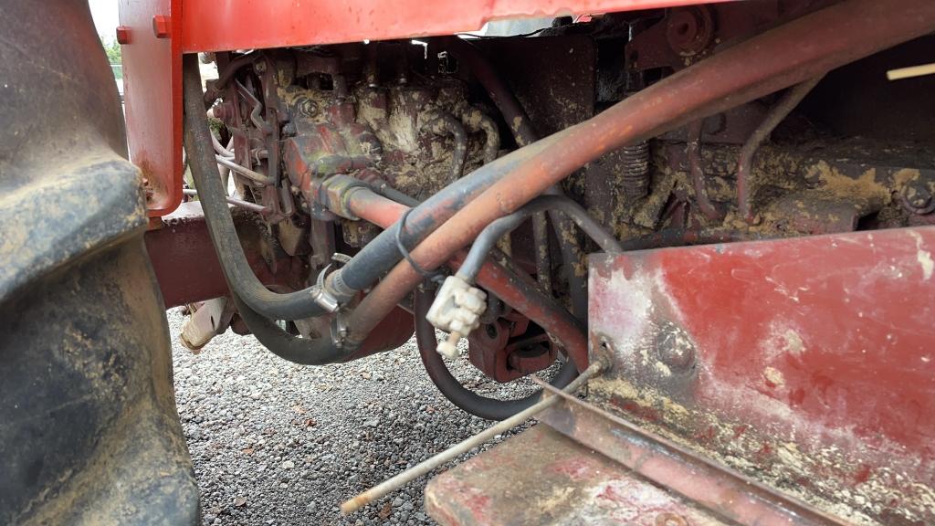 ALLIS CHALMERS 7000 TRACTOR