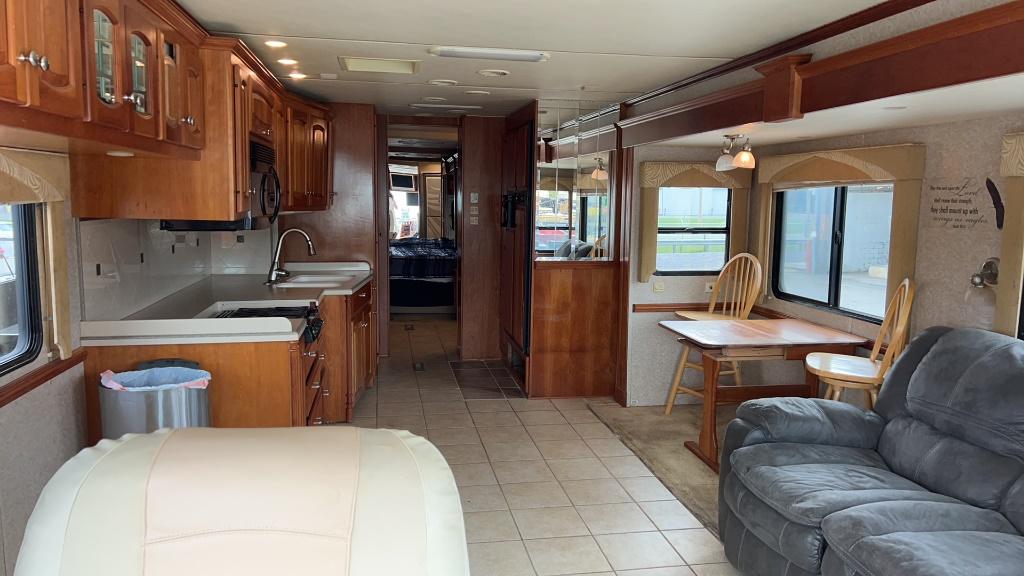 2007 NEWMAR DUTCH STAR 42' SINGLE AXLE MOTOR HOME