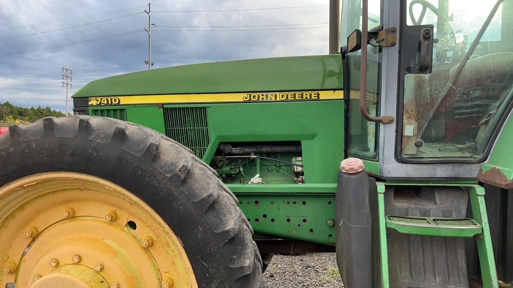 JOHN DEERE 7410 TRACTOR