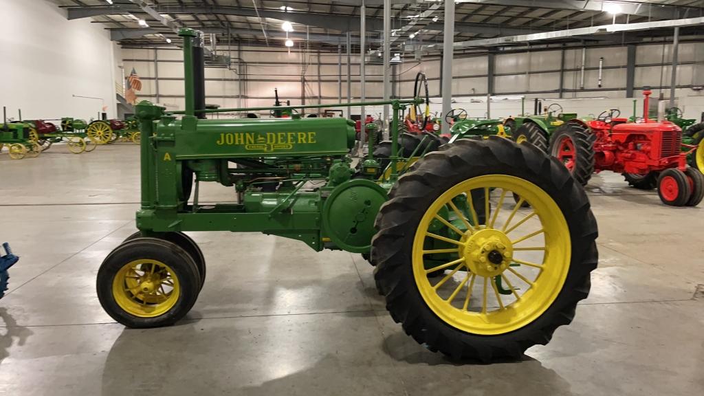 1937 JOHN DEERE A UNSTYLED