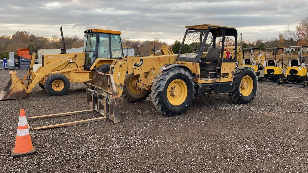 CAT TH83 TELEHANDLER