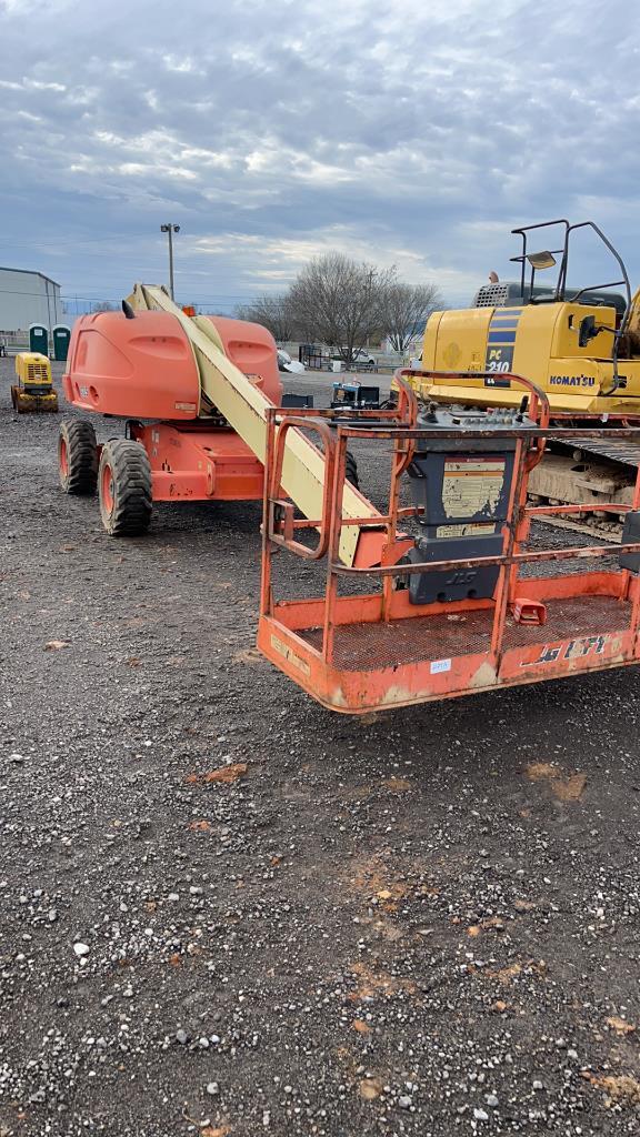 JLG 400S BOOM LIFT