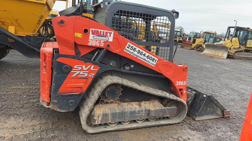 KUBOTA SVL75-2 TRACK SKID STEER