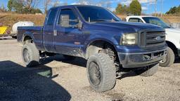 2005 FORD F-250 PICKUP TRUCK