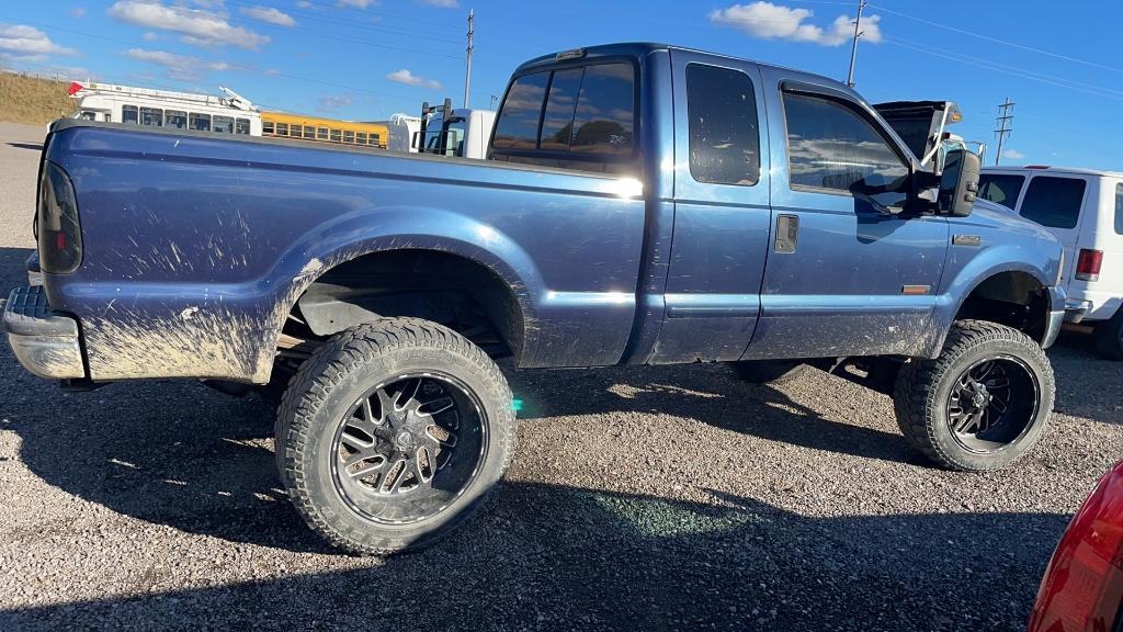 2005 FORD F-250 PICKUP TRUCK