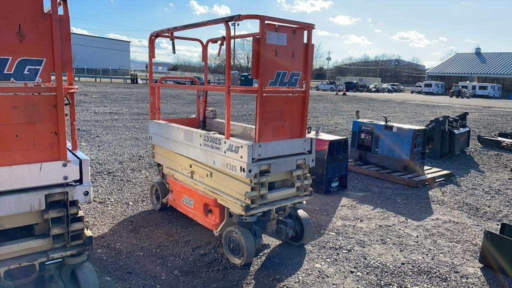 JLG 1930ES ELECTRIC MAN LIFT 19' HIGH