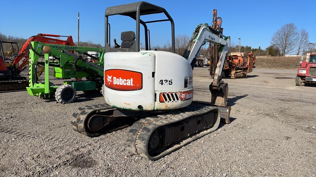 BOBCAT 435 EXCAVATOR