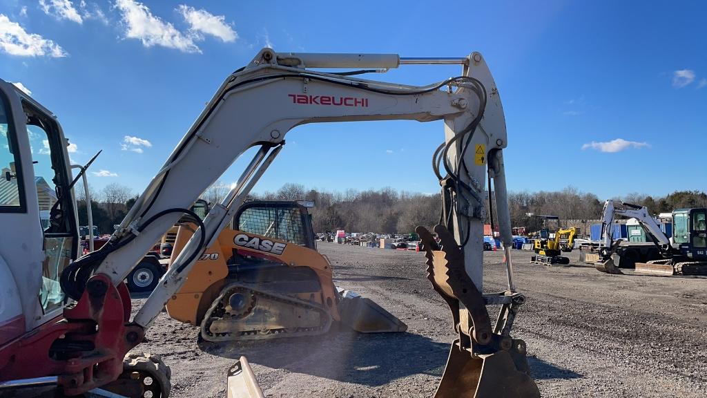 TAKEUCHI TB260 EXCAVATOR