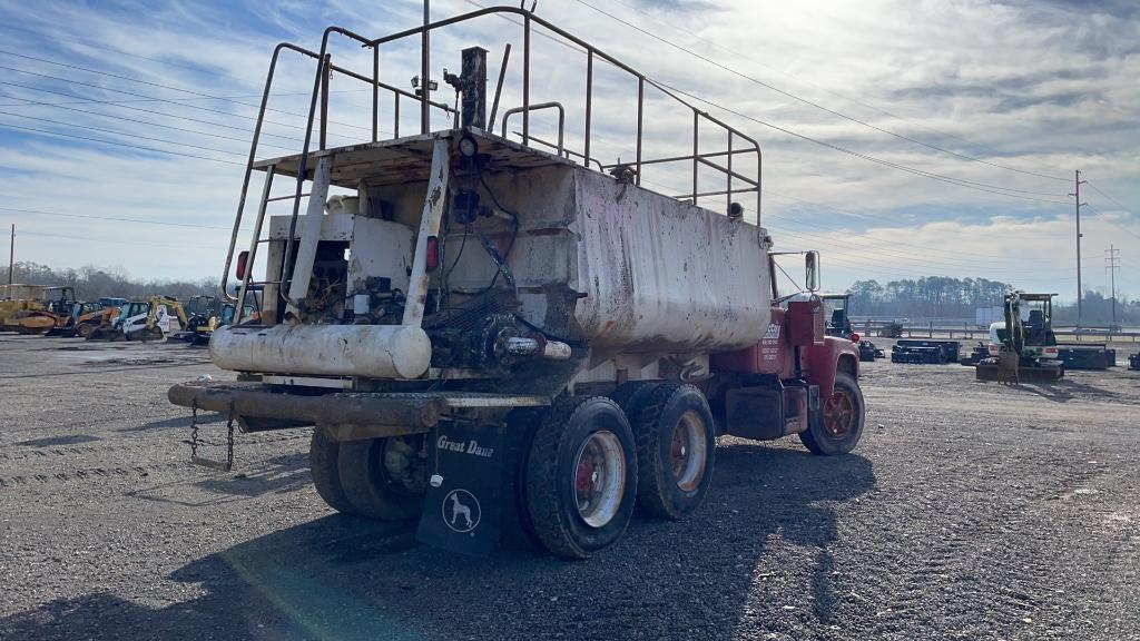 1972 MACK R-700 TANDEM AXLE TRUCK