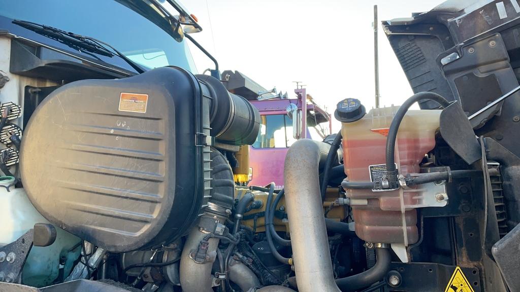 2012 CAT CT660 DAY CAB ROAD TRACTOR