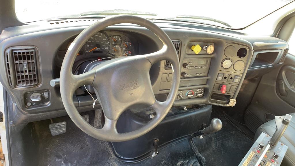 2005 GMC C7500 SINGLE AXLE DUMP TRUCK