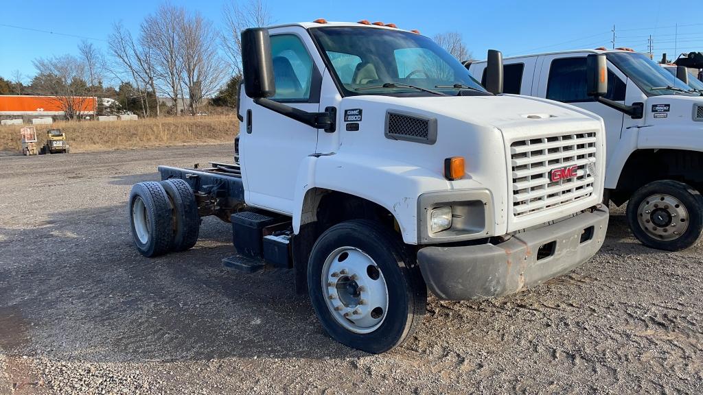 2003 GMC C6500 CAB & CHASSIS