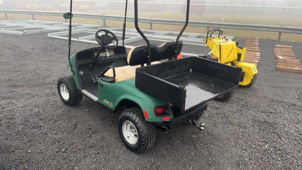 EZGO ELECTRIC GOLF CART